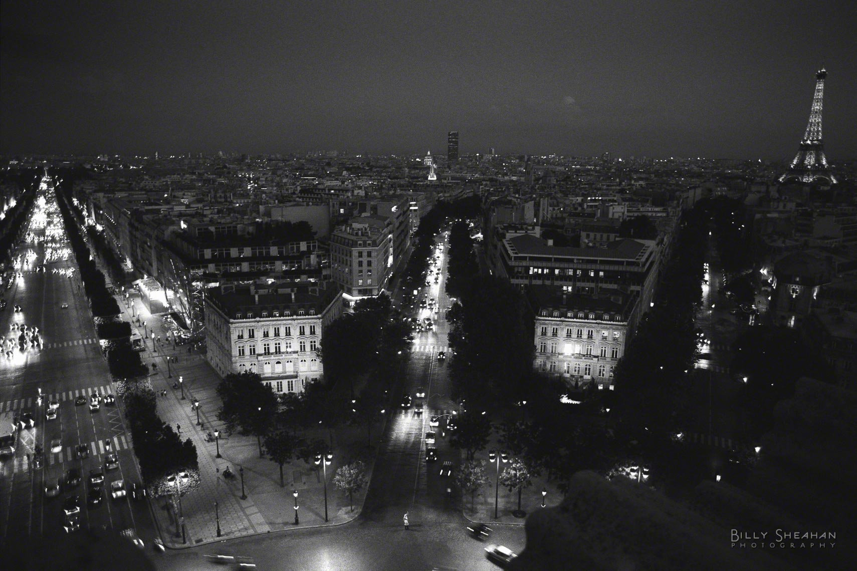 Avenue_des_Champs-Elysees_Tour_Eiffel_Night_Paris-1358_19_D.jpg