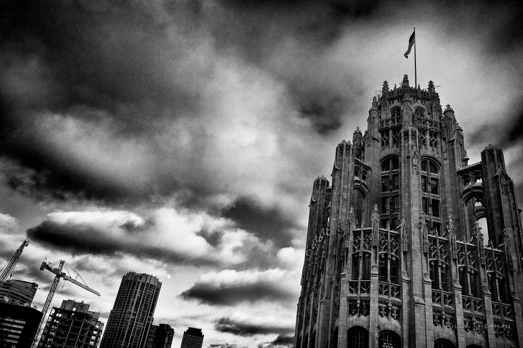 Clouds_Above_Tribune_Tower_Chicago_01Dec2006_010_BW_D.jpg