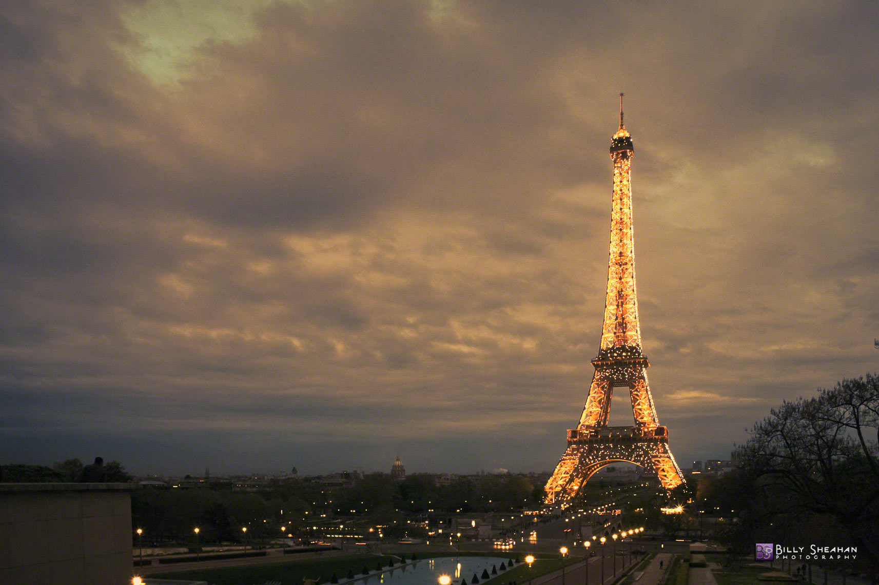 Eiffel_Tower_at_Place_de_Trocadero__Paris__France_Paris2008_24Apr2008_0506_7_8_C_D
