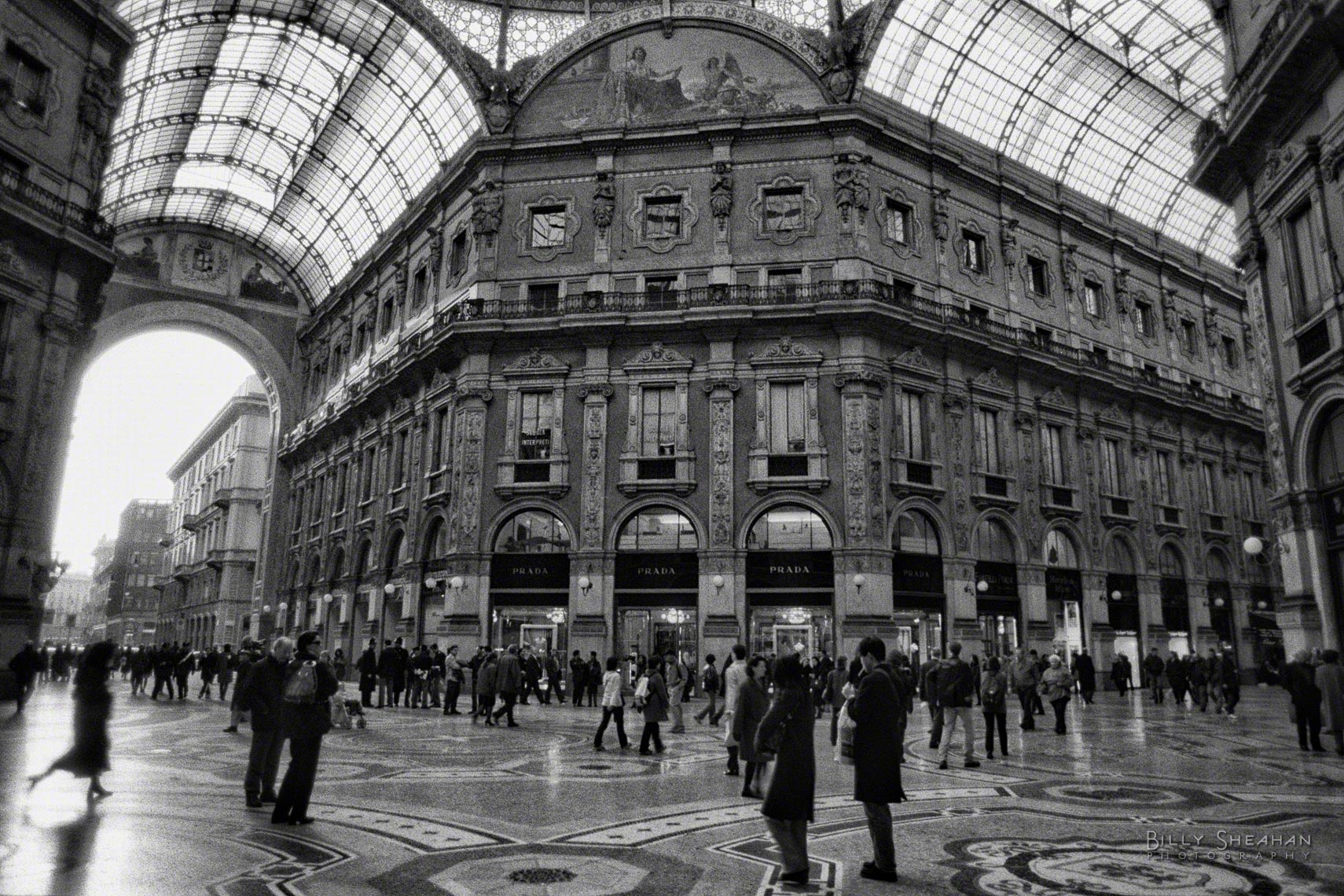 Galleria_Vittorio_Emanuele_II_Italy-651_15_BW_D.jpg