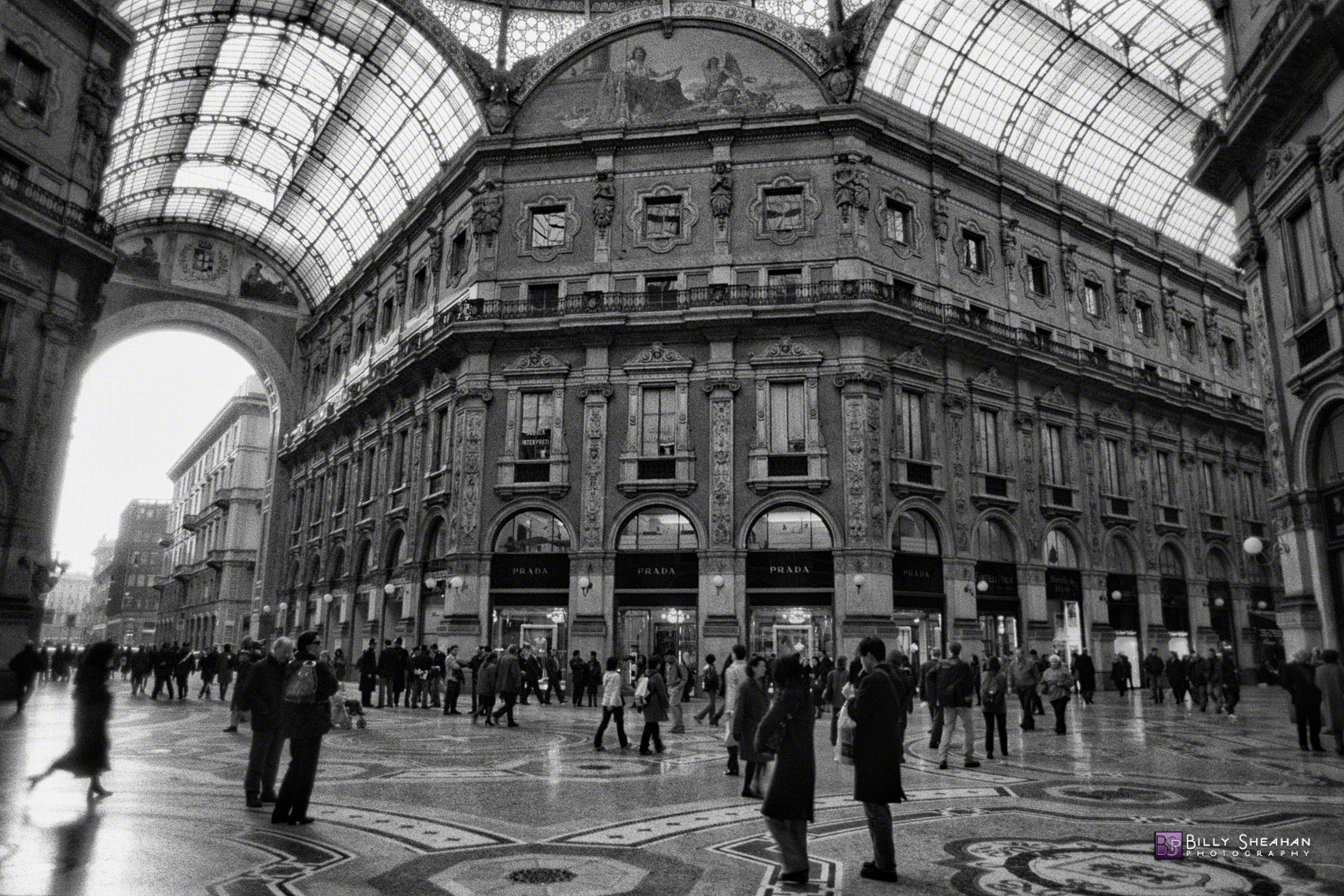 Galleria_Vittorio_Emanuele_II__Milan__Italy_Italy-651_15_BW_D