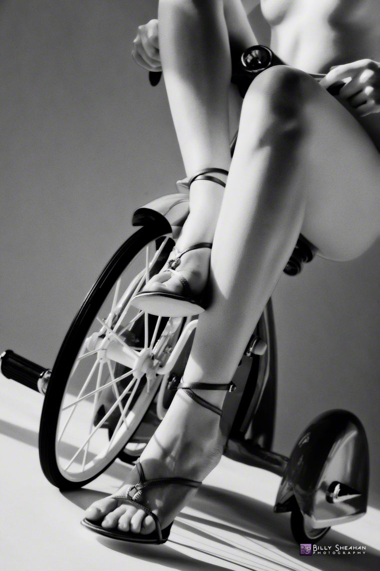 Morgan_wearing_shoes_by_Giuseppe_Zanotti_M018_01Jul2006_0028_BW_D