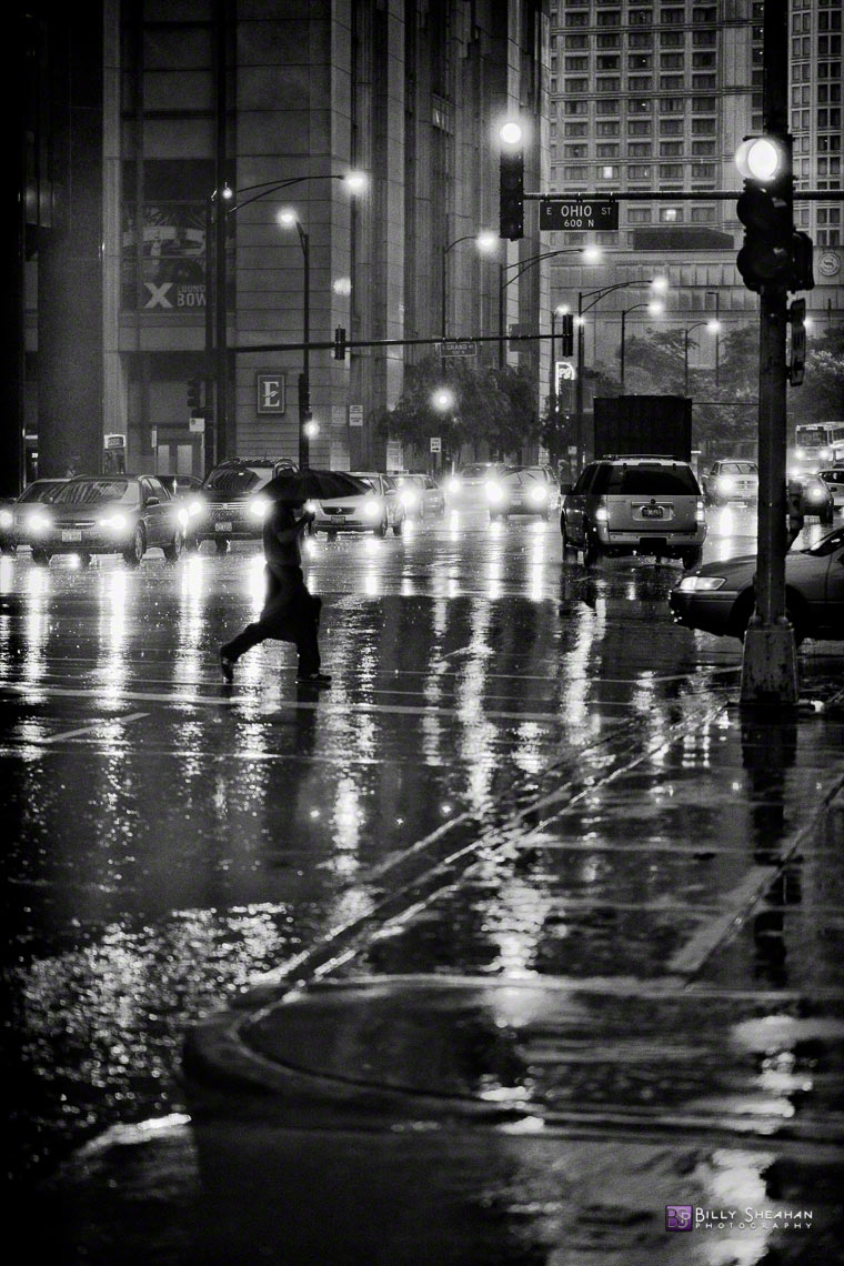 Rainy_Crossing_in_Streeterville_Chicago_18Jun2010_0027_BW_D