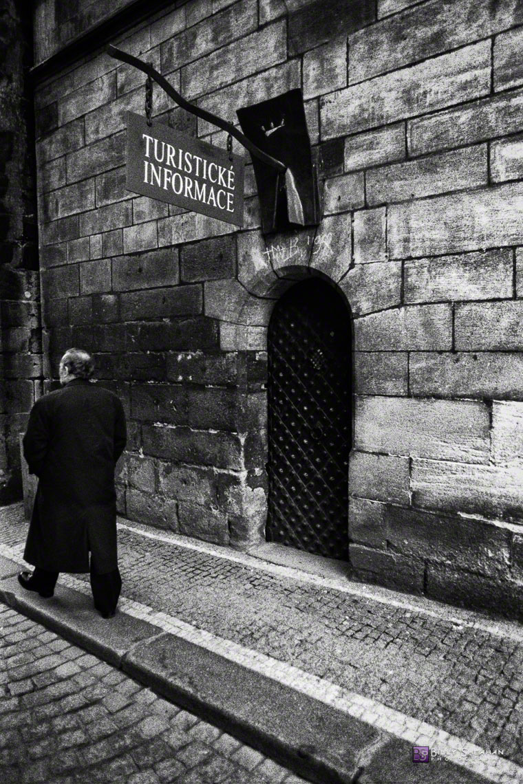 Turisticke_Informace,_Prague,_Czech_Republic_Prague-645_03_BW_D